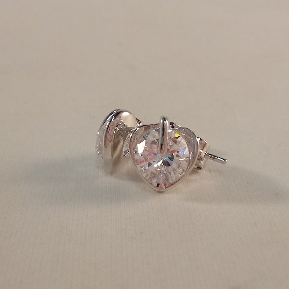 925 Silver Gorgeous Heart White Diamond Zircon Stud Earrings Party Gift - Picture 4 of 6
